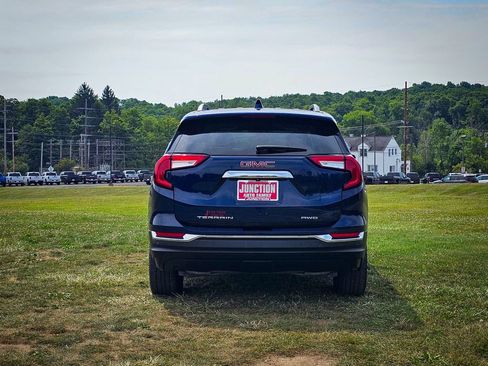Used 2023 GMC Terrain SLT w/ Tech Package AWD/4WD image 5