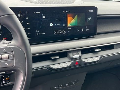 Certified 2024 Kia EV9 Wind image 19