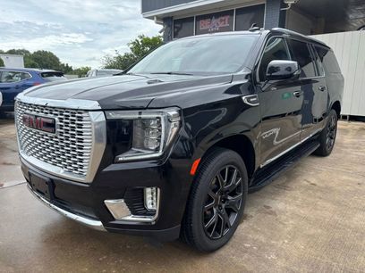 Used 2021 GMC Yukon XL SLT w/ Rear Media and Nav Package