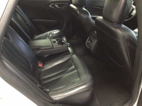 Used 2015 Chrysler 200 C w/ Navigation & Sound Group I image 23