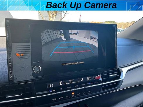 Certified 2026 Toyota Sienna LE image 13