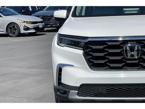 Certified 2024 Honda Pilot EX-L image 18