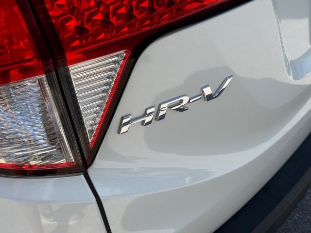 Used 2019 Honda HR-V LX image 16