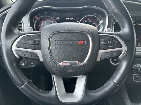 Used 2015 Dodge Charger SXT image 7