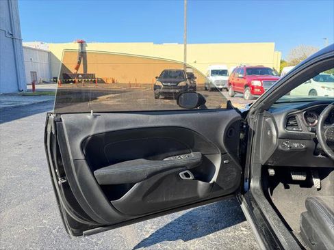 Used 2019 Dodge Challenger R/T w/ Plus Package image 23