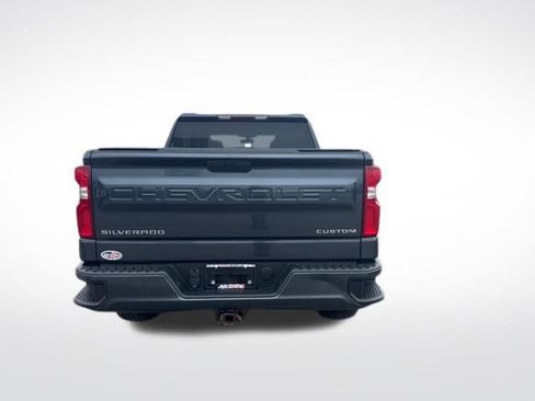 Used 2021 Chevrolet Silverado 1500 Custom image 10