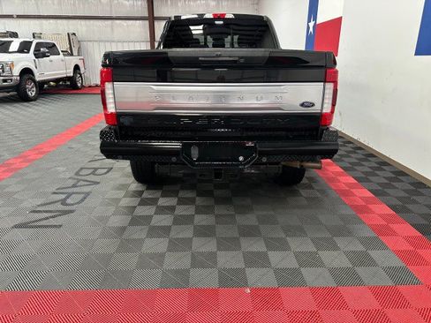 Used 2019 Ford F250 Platinum w/ FX4 Off-Road Package AWD/4WD image 13