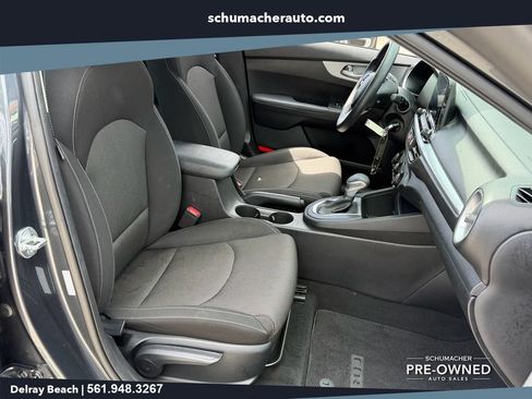Used 2024 Kia Forte LXS w/ LXS Technology Package FWD image 18