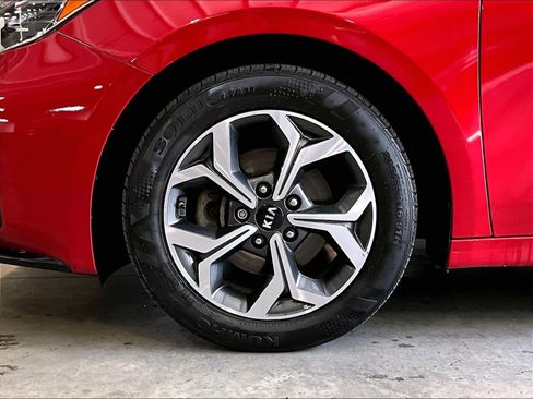Used 2021 Kia Forte LXS FWD image 7