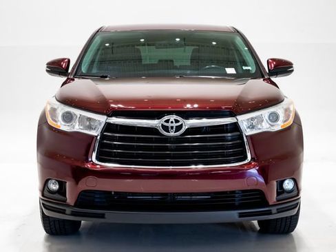 Used 2015 Toyota Highlander Plus AWD/4WD image 4