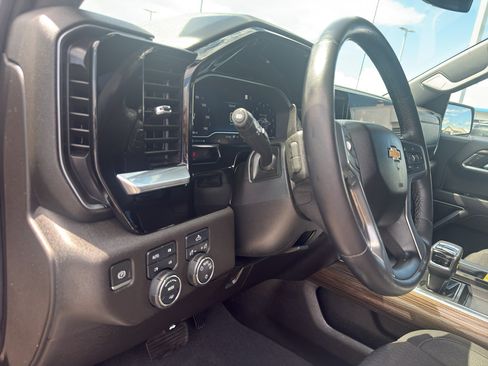 Certified 2022 Chevrolet Silverado 1500 LT w/ Z71 Off-Road Package AWD/4WD image 16