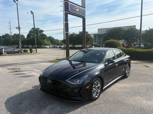 Used 2021 Hyundai Sonata SEL w/ Convenience Package FWD image 1