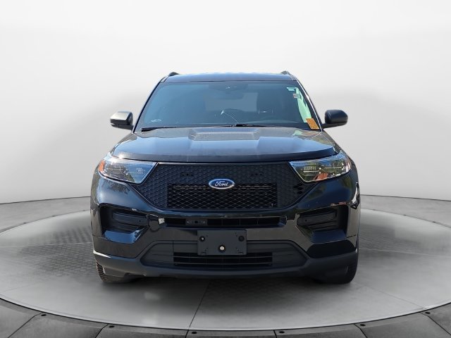 Used 2022 Ford Explorer XLT w/ Class IV Trailer Tow Package AWD/4WD image 8