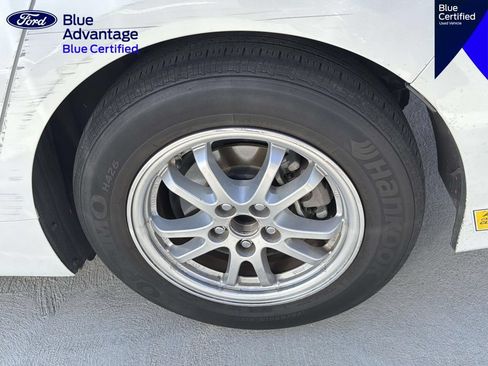 Used 2021 Toyota Prius Prime XLE w/ Carpet Mat Package (TMS) FWD image 21