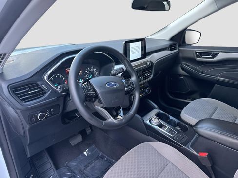 Used 2022 Ford Escape SE w/ SE Sport Appearance Package image 7