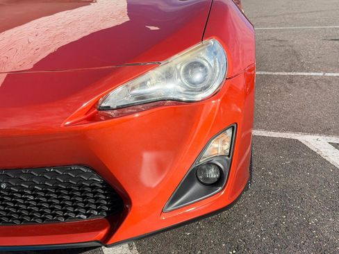 Used 2015 Scion FR-S RWD image 6