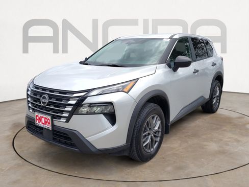 Used 2024 Nissan Rogue S FWD image 9