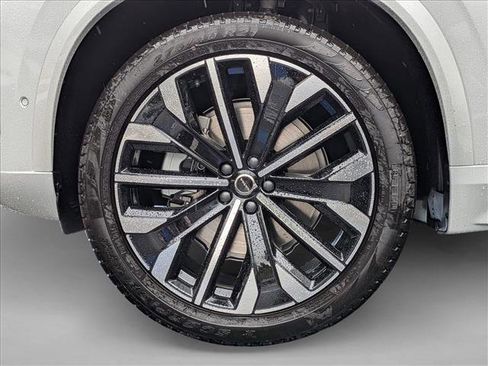 New 2026 Volvo XC90 B6 Plus w/ Protection Package Premier image 10