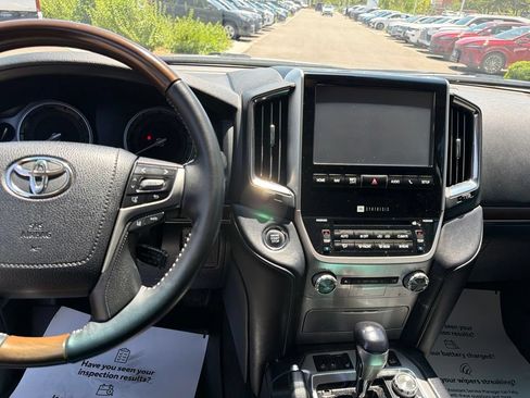 Used 2016 Toyota Land Cruiser AWD/4WD image 27