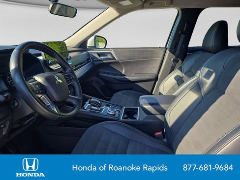 Used 2024 Mitsubishi Outlander SE FWD image 10