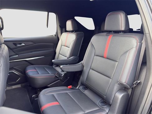 Used 2026 Chevrolet Traverse RS image 12