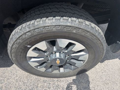 Used 2021 Chevrolet Silverado 2500 Custom w/ Custom Value Package AWD/4WD image 9