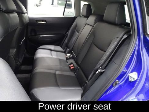 Used 2022 Toyota Corolla Cross XLE image 11