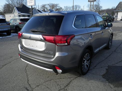 Used 2017 Mitsubishi Outlander SEL image 7