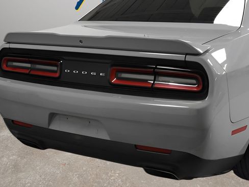 Used 2021 Dodge Challenger R/T image 3