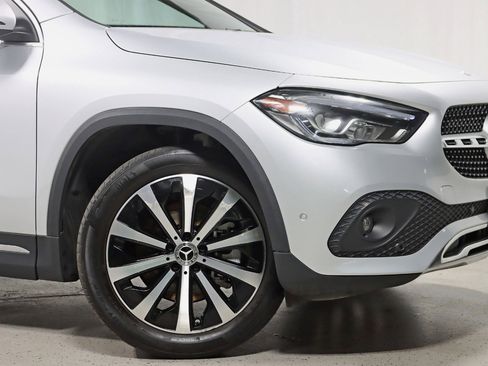 Used 2022 Mercedes-Benz GLA 250 4MATIC w/ Premium Package Lite image 5