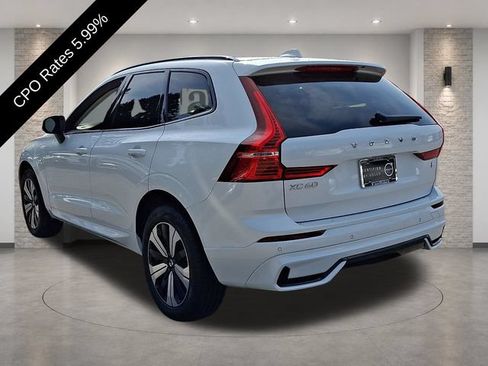 Certified 2024 Volvo XC60 T8 Core w/ Climate Package AWD/4WD image 4