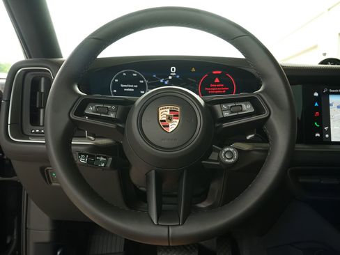 Used 2026 Porsche Cayenne Coupe w/ Premium Package Plus AWD/4WD image 14