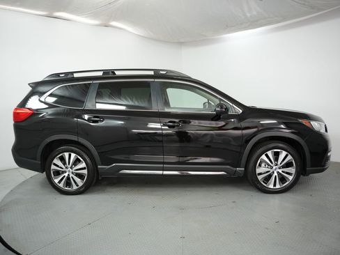 Used 2022 Subaru Ascent Limited AWD/4WD image 5