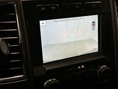Used 2017 Ford F250 XLT w/ XLT Premium Package AWD/4WD image 23