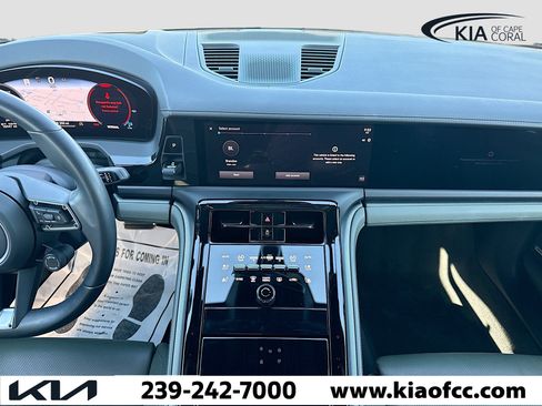 Used 2025 Porsche Panamera 4 image 19