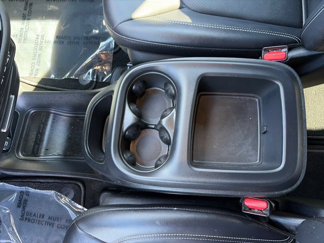 Used 2025 Chrysler Pacifica Select FWD image 35