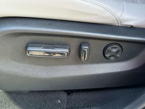 Certified 2019 Honda CR-V Touring image 22