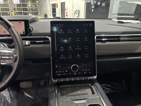 Certified 2025 GMC Sierra EV Denali image 21