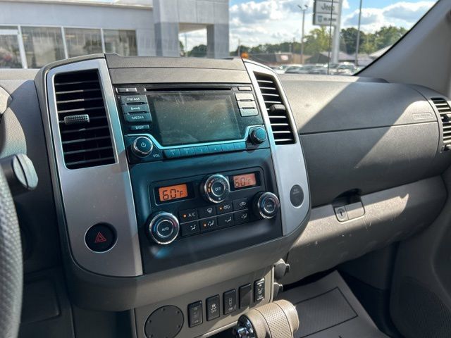 Used 2015 Nissan Frontier SV w/ SV Value Truck Package RWD image 34