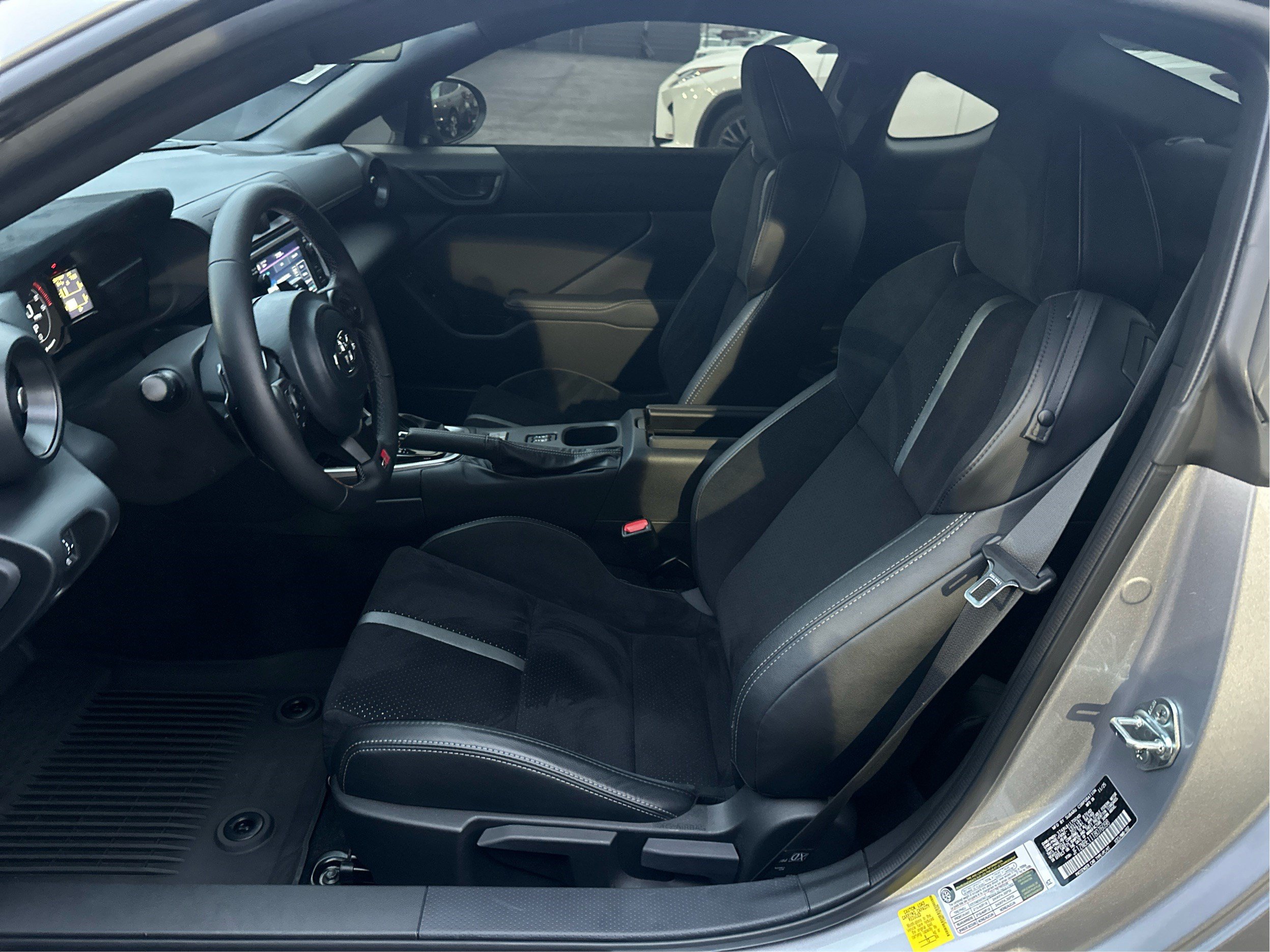Used 2026 Toyota GR86 Premium w/ ALL Weather Mat Package (TMS) RWD image 9