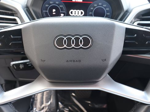 Used 2024 Audi Q4 e-tron Premium Plus image 21