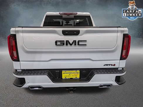 Used 2024 GMC Sierra 1500 AT4 w/ Technology Package AWD/4WD image 5