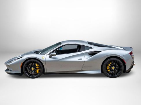 Used 2021 Ferrari F8 Tributo RWD image 3
