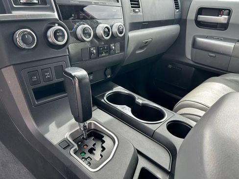 Used 2022 Toyota Sequoia Limited AWD/4WD image 23