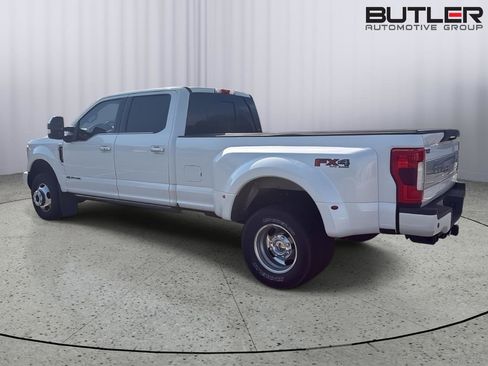 Used 2019 Ford F350 Platinum w/ Platinum Ultimate Package image 4