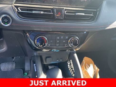 Used 2025 Chevrolet TrailBlazer RS w/ Driver Confidence Package image 11