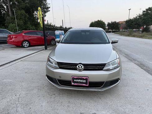 Used 2013 Volkswagen Jetta TDI FWD image 3