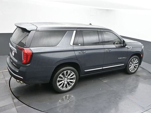 Used 2021 GMC Yukon Denali w/ Denali Premium Package image 48