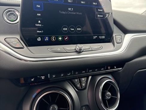 Certified 2024 Chevrolet Blazer LT w/ Convenience Package image 12