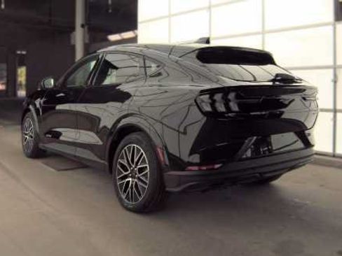 Used 2025 Ford Mustang Mach-E Premium AWD/4WD image 8